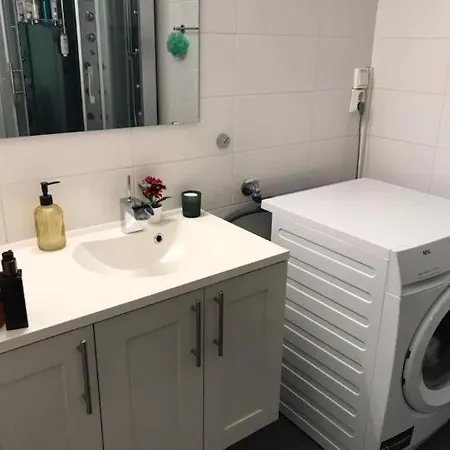 Flott Med Plass Til 2stk Leies Ut Under Arendalsuka Arendal